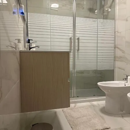 Apartament La Vie Est Belle Neapol