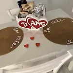 La Vie Est Belle *