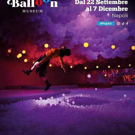 La Vie Est Belle Napels